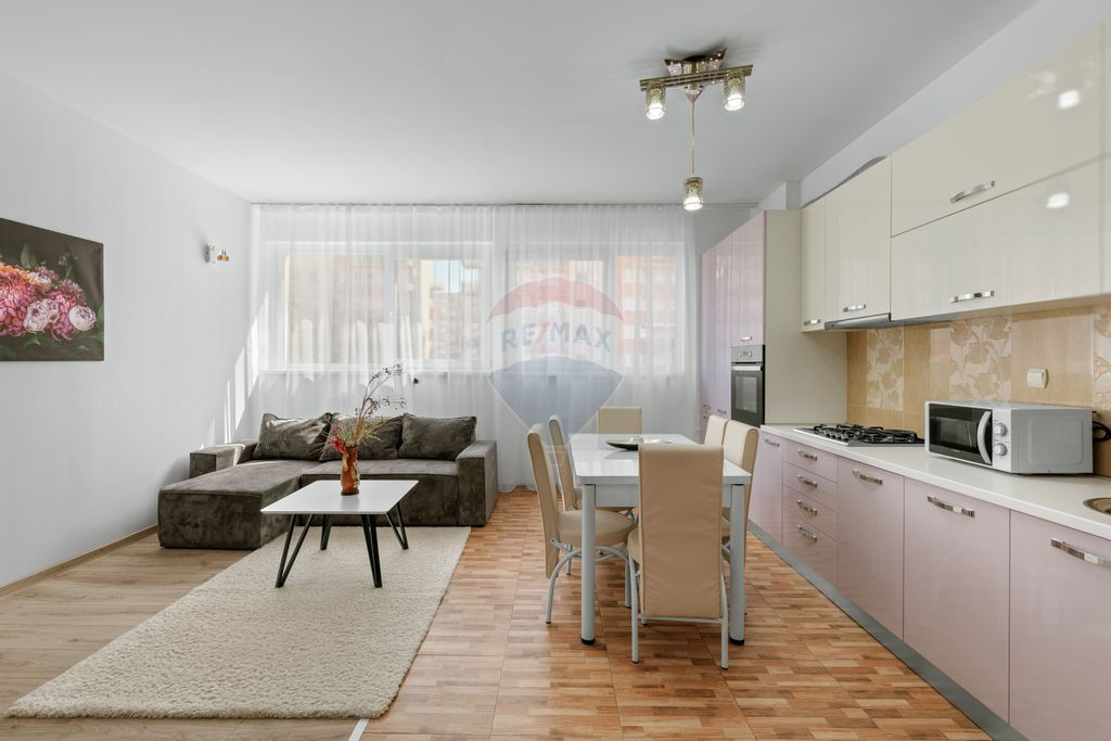 Apartament cu 3 camere de închiriat, complex rezidenția...