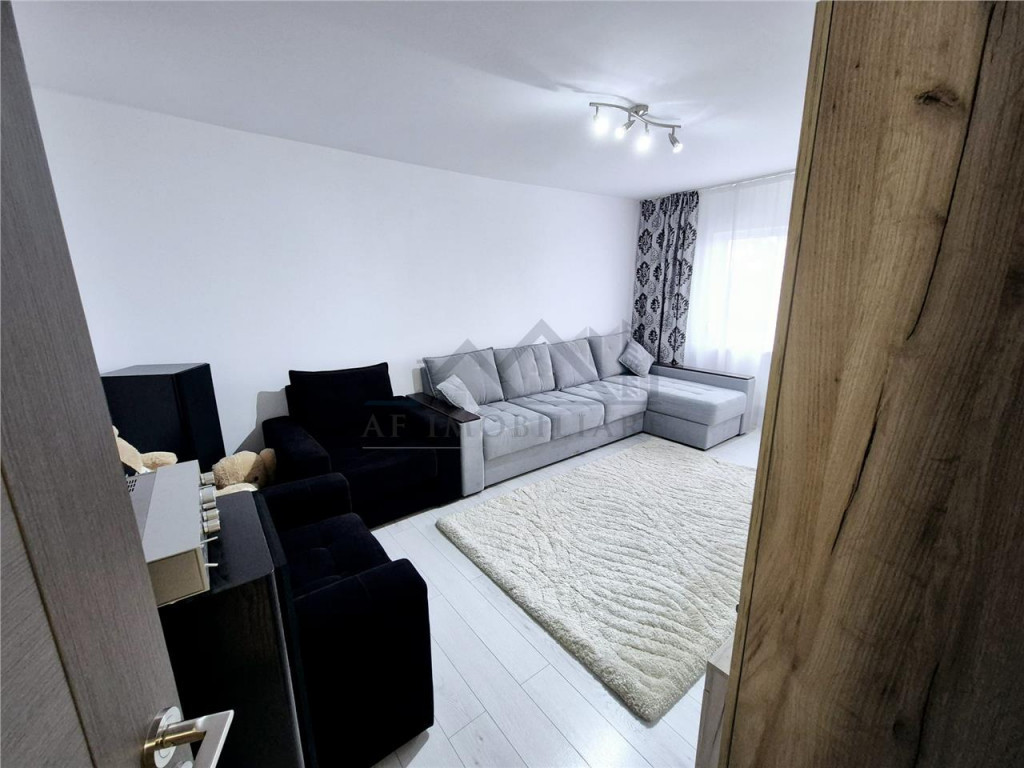 Apartament cu 3 camere de