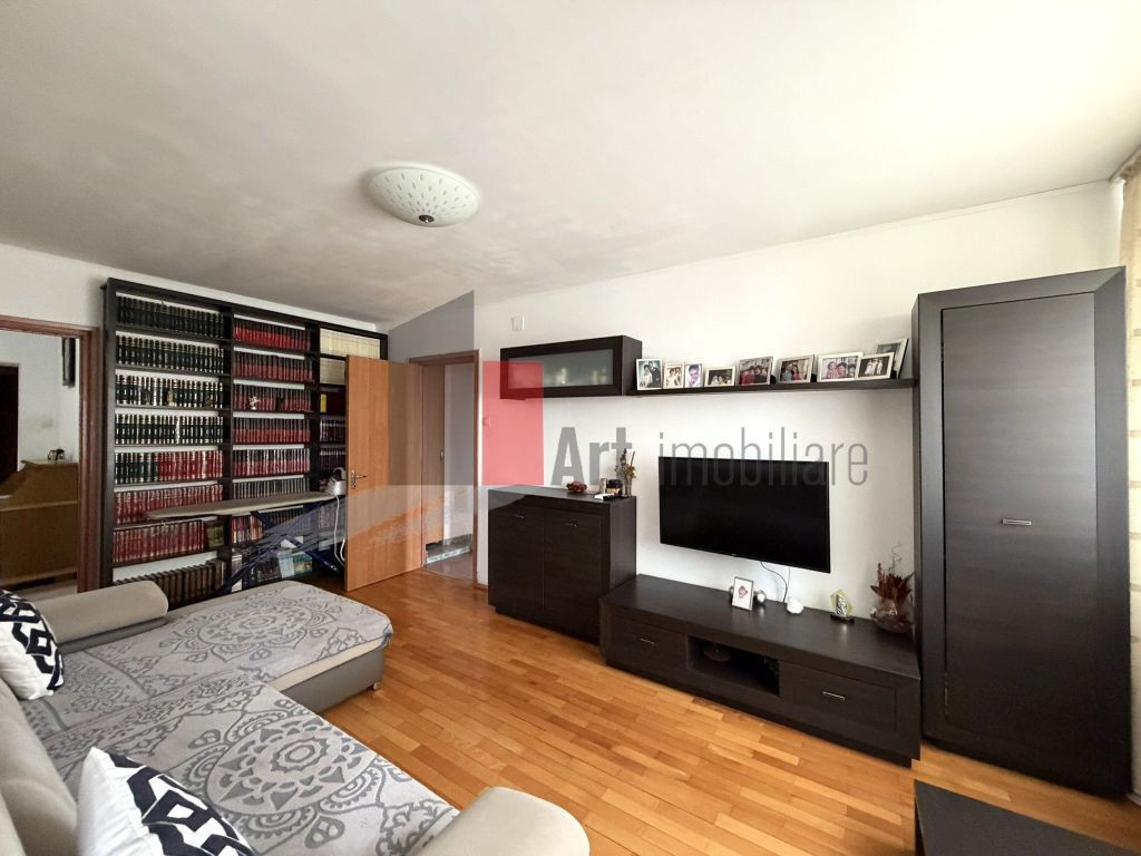 Apartament 4 camere zona Aparatorii Patriei\Berceni