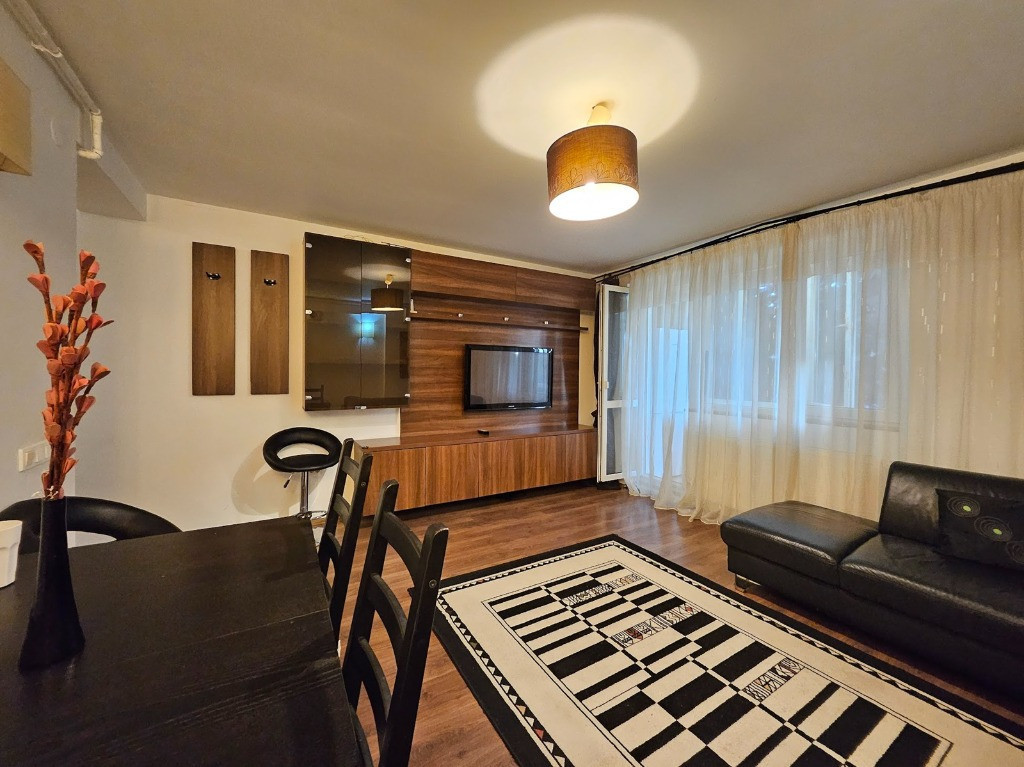 Ap 2 cam fond nou, Gavana 3, parcare, 350 euro