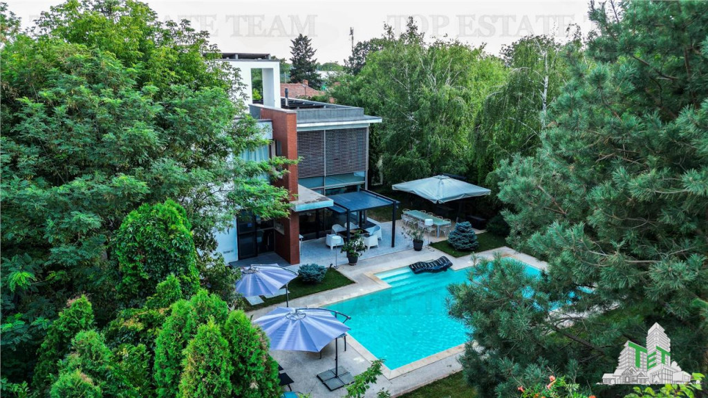 Vila premium cu 7 camere, de inchiriat cu piscina privata si