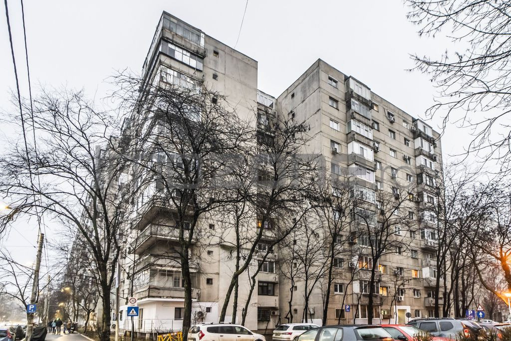 Drumul Taberei 3 camere, 4/10, bloc stradal, c-tie 1980, ...