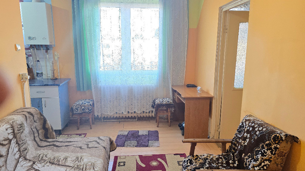 Inchiriez apartament 2 camere in Deva, zona Dacia, mobilat, utilat