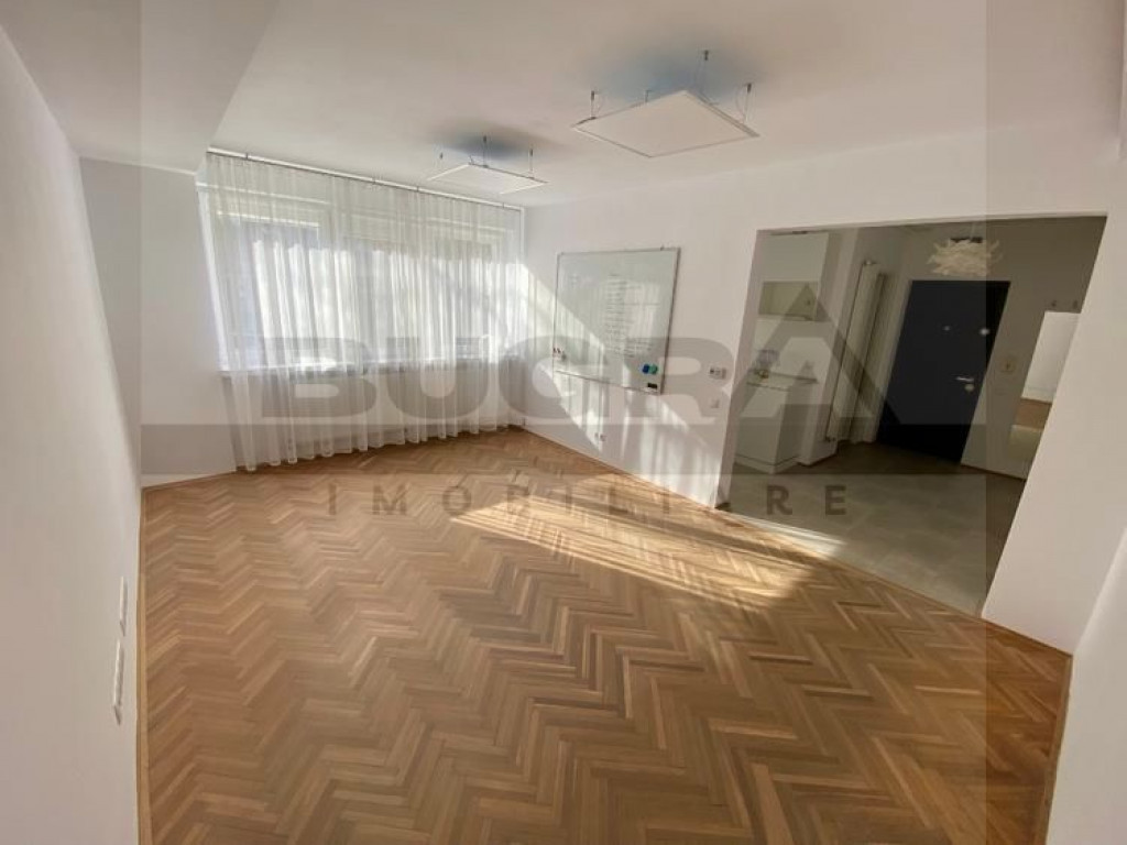 Apartament 1 cameră, 35 mp, boxa, zona Desaga