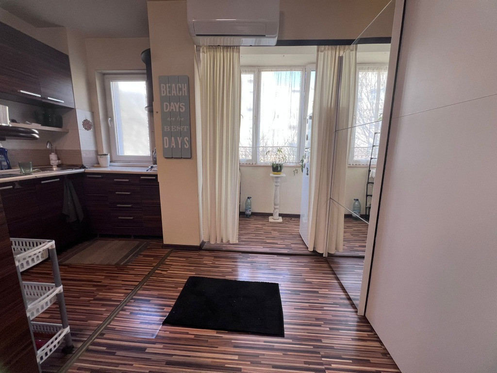 Garsoniera etaj 1, zona Dacia