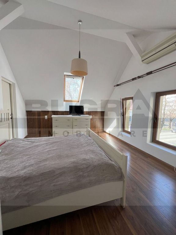 Apartament la mansarda in Vila, 2 camere, zona Interservisan