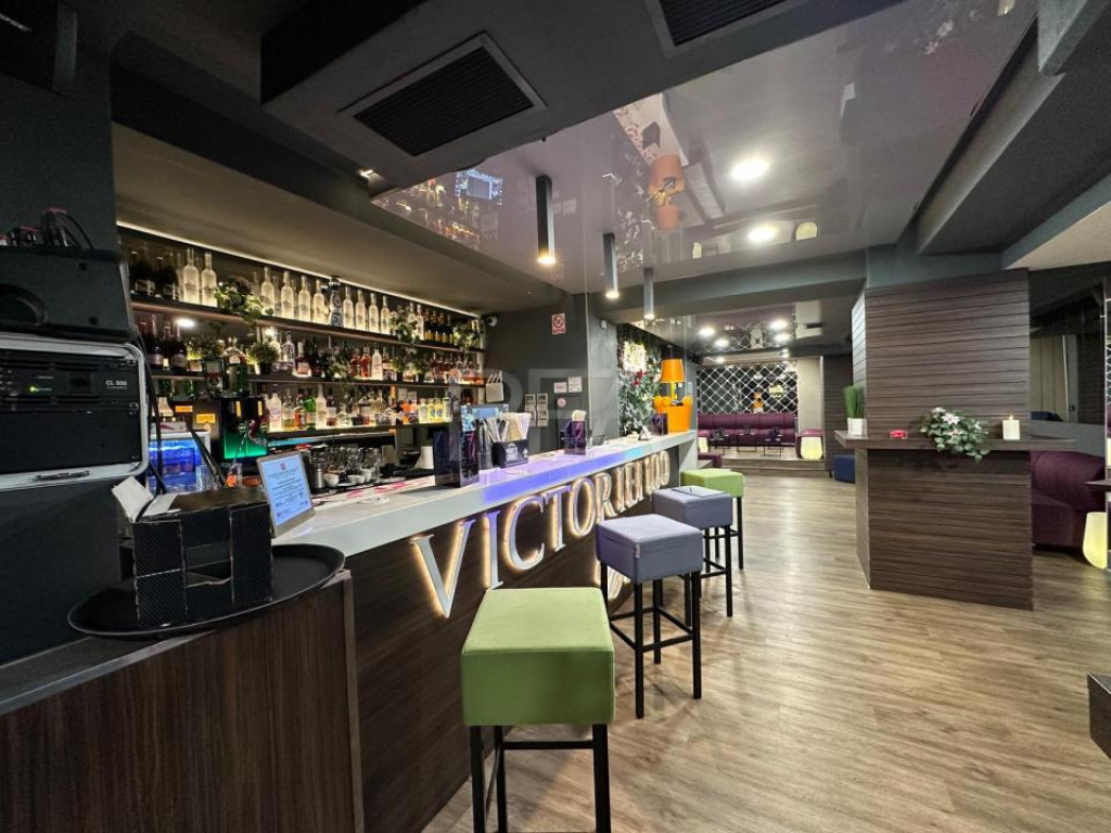 Spațiu comercial închiriat pentru pub/bar 3000€/lună