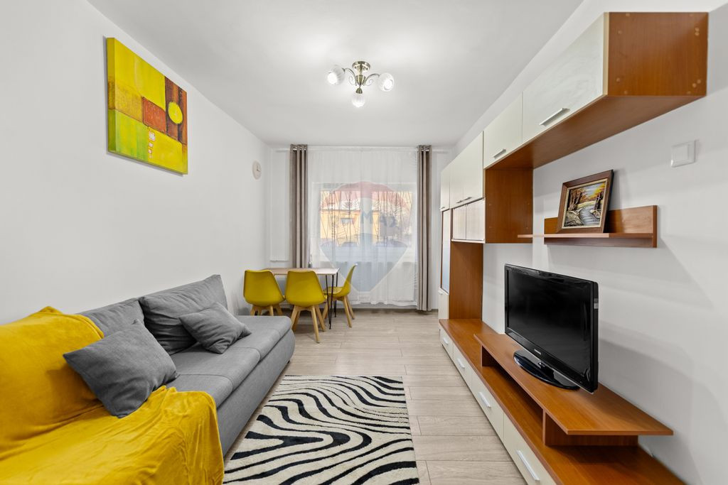 Complex 6 garsoniere zona centrala