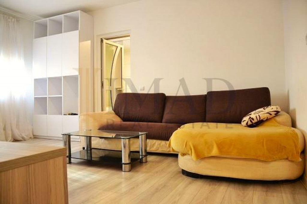 Micro 4, Parter cu gradina. apart 2 camere in Targoviste -