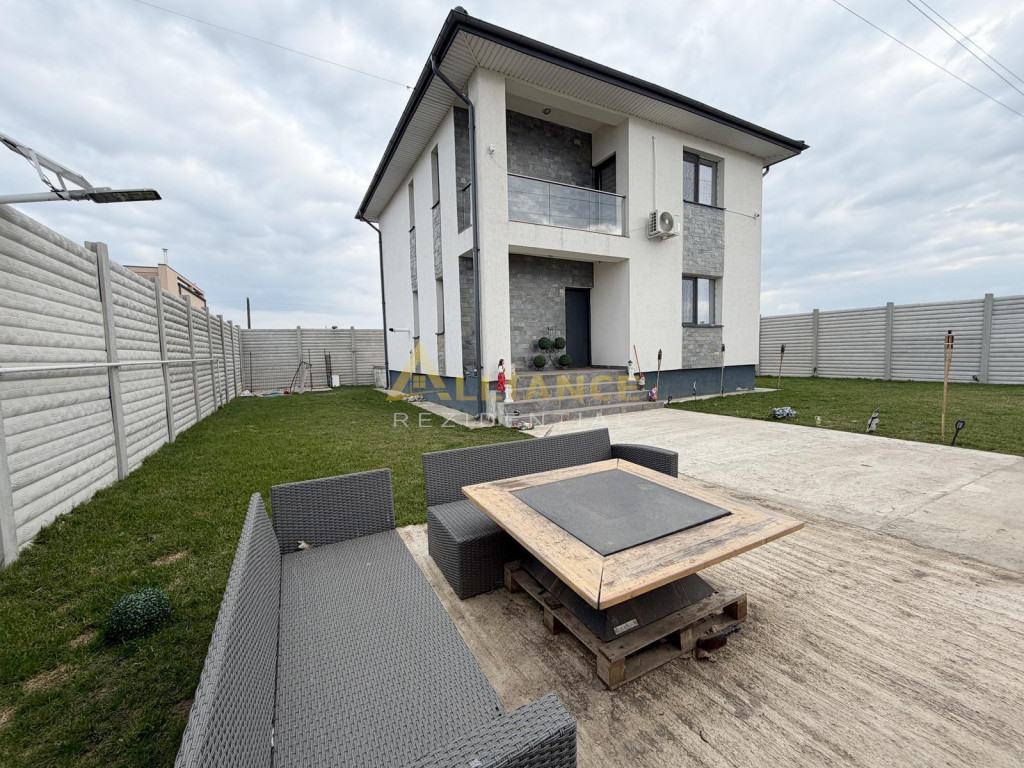 Vila individual#259; P 1E - 4 camere - 2 b#259;i - teren 400