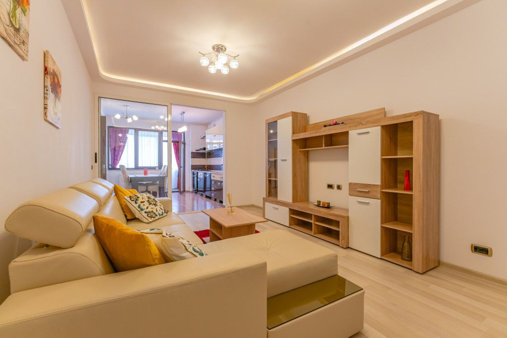 Apartament 3 camere in Tractorul | 83 mp utili | loc de p...