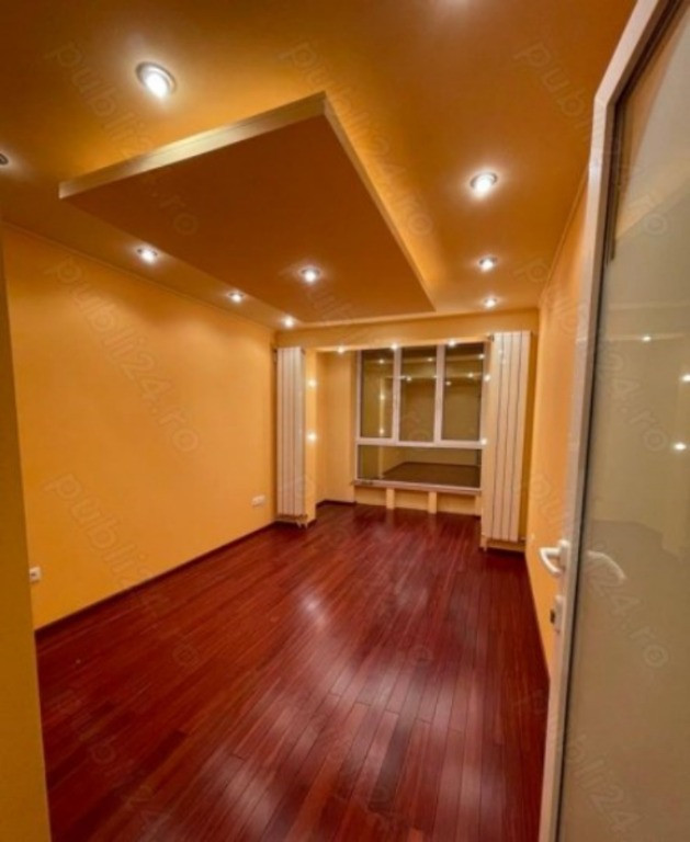 Metrou 1 Decembrie 1918, 3 cam, centrala proprie, boxa la subsol