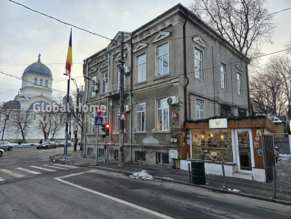 210 MP Etaj Vila • 6 Camere • Unirii • Regina Maria ??