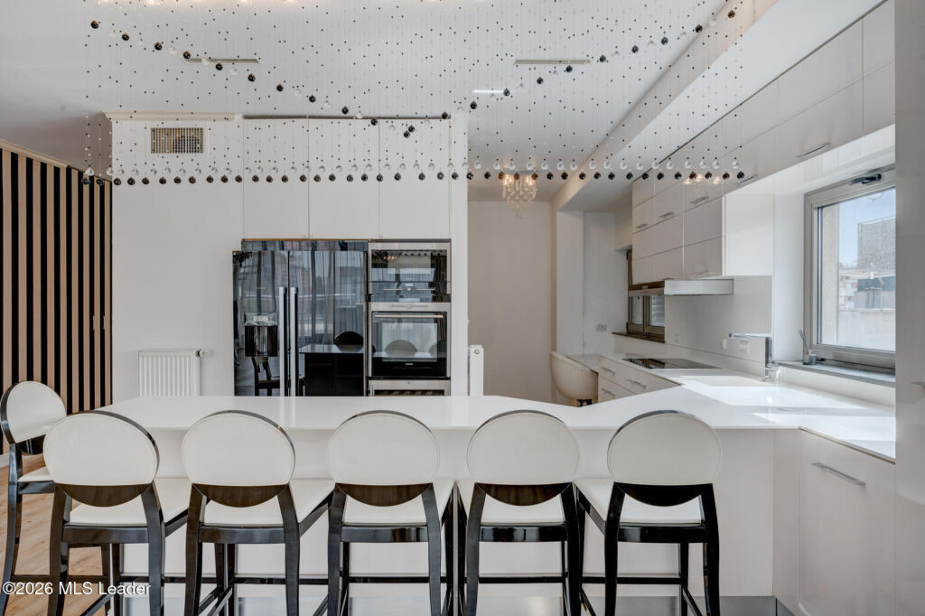 Penthouse | 181.35 MP | Piata Romana | Aurel Vlaicu