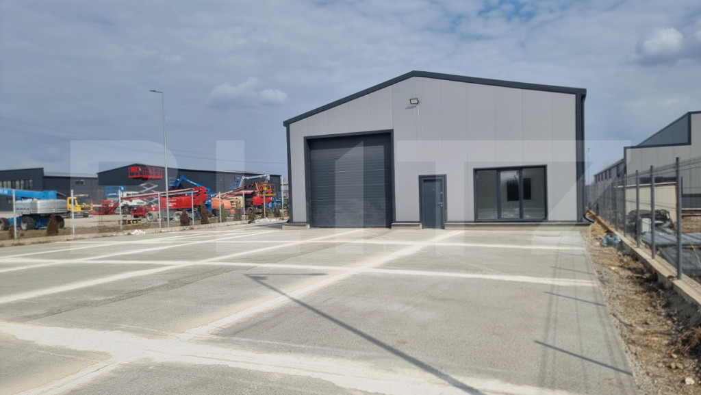 Hala moderna, cu acces la autostrada A3