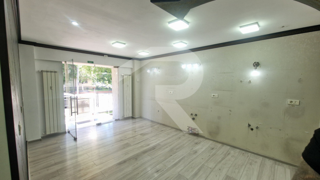 Spațiu comercial , Șoseaua Sălaj, locație cu vad, fost s