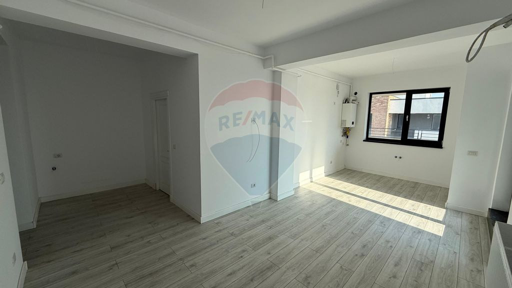 Apartament 3 camere Cuza Vodă