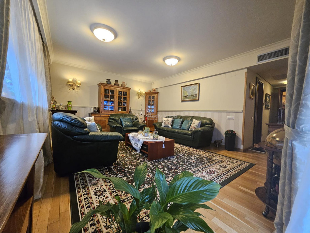 Vila / Casa D P M 350 mp - Aviatiei / str. Biharia