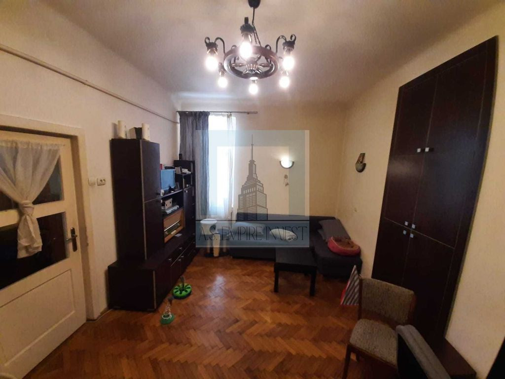 Apartament 4 camere la casă, - zonă Grivitei/Brașov