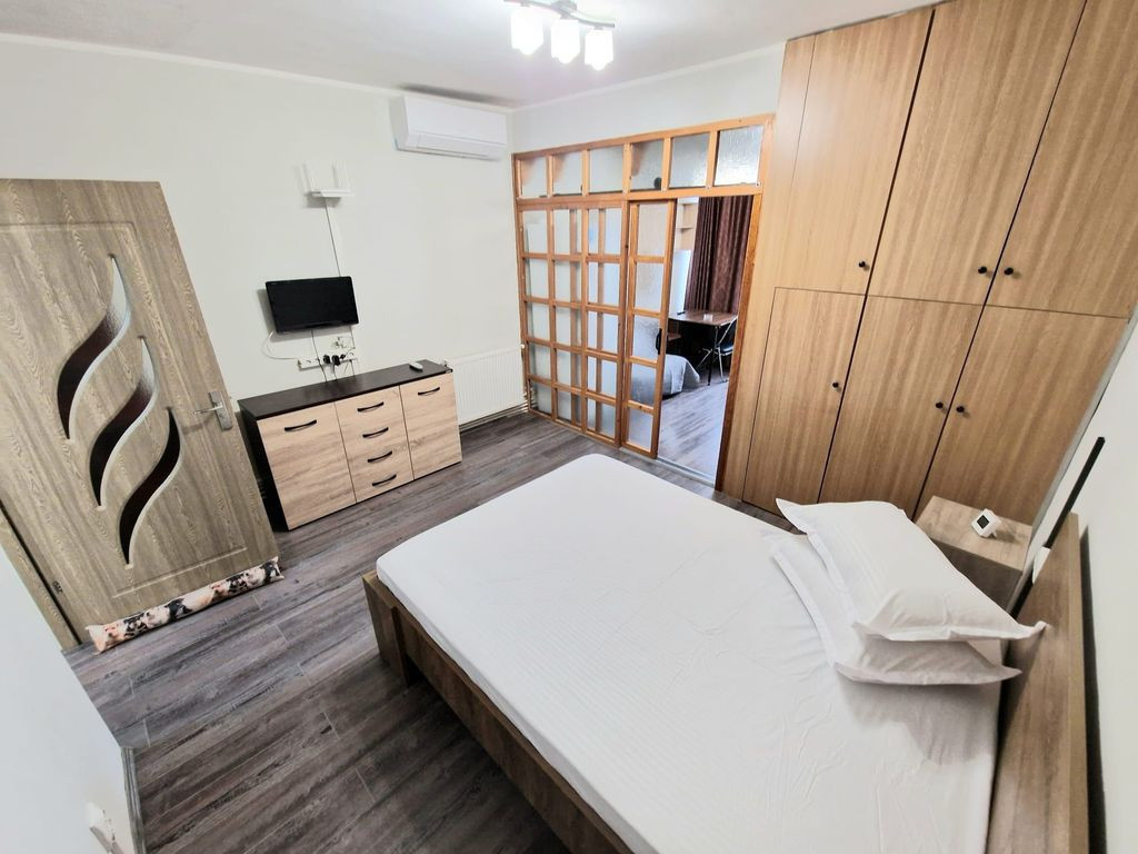 De inchiriat - apartament cu o camera, Mazepa 1 - G-uri