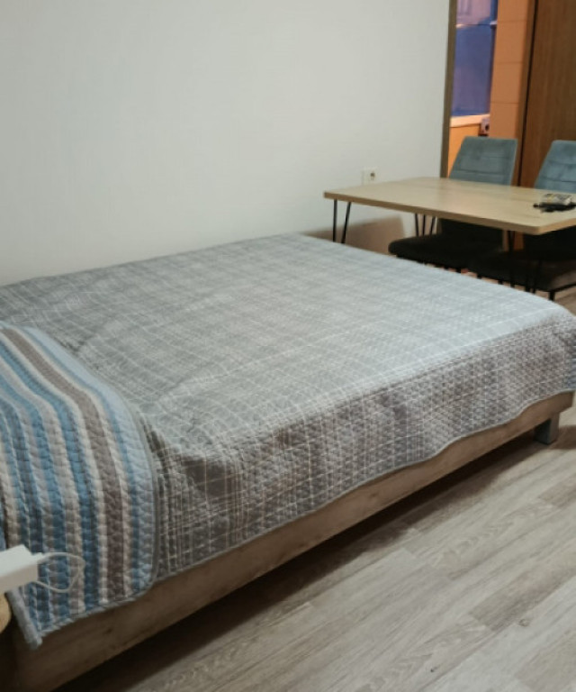 Garsonieră situată in zona FAR