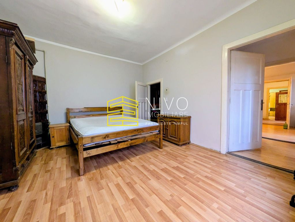 Apartament 4 camere – Tg. Mureș – Semicentral – St...