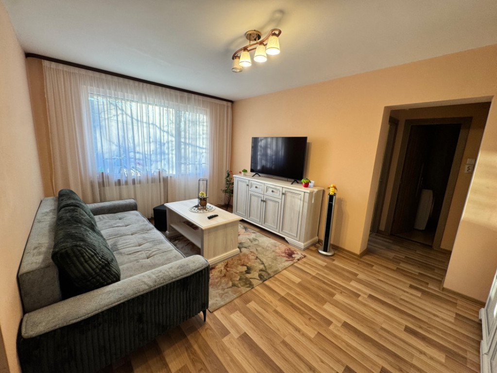 Apartament 3 camere, 54 mp utili, balcon 6 mp – zonă Sasa
