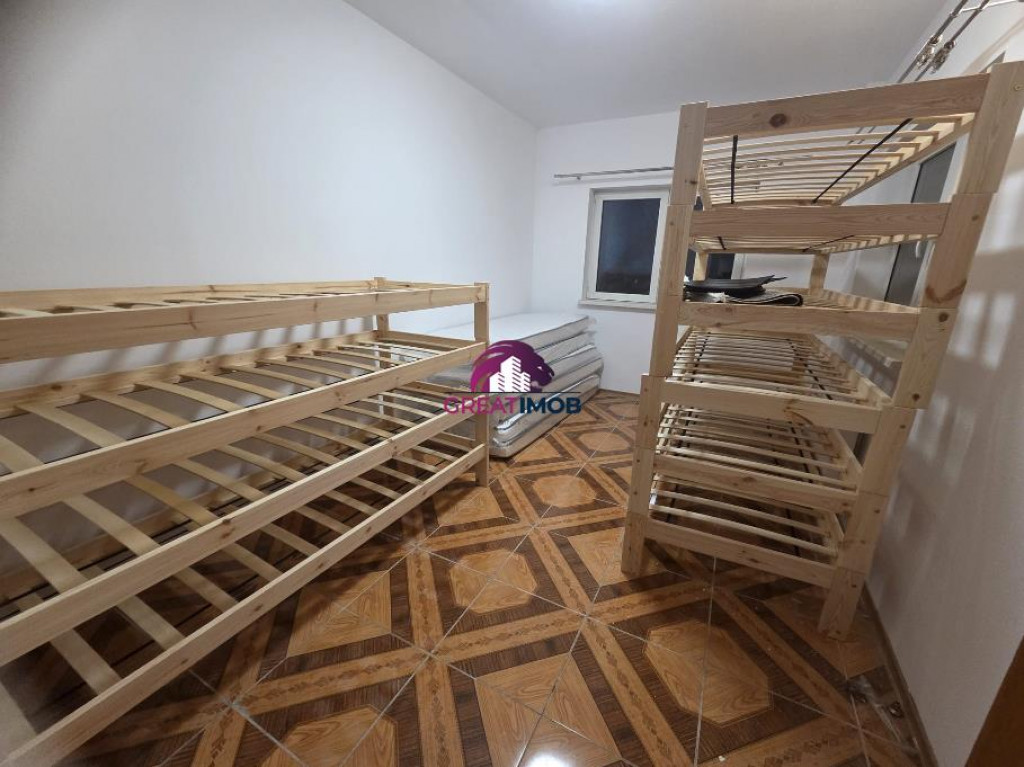 Apartament 3 camere de inchiriat, PARTER – destinat mun...