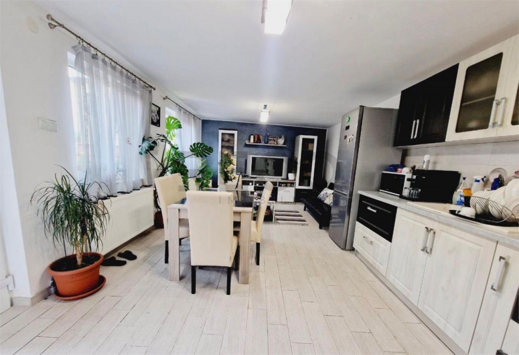 RECO Casa cu etaj in zona centrala, Oradea