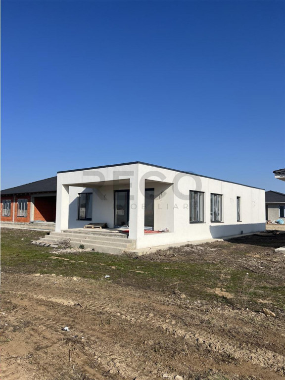 RECO Vila #238;n stil mediteranean cu 4 CAMERE SANTANDREI