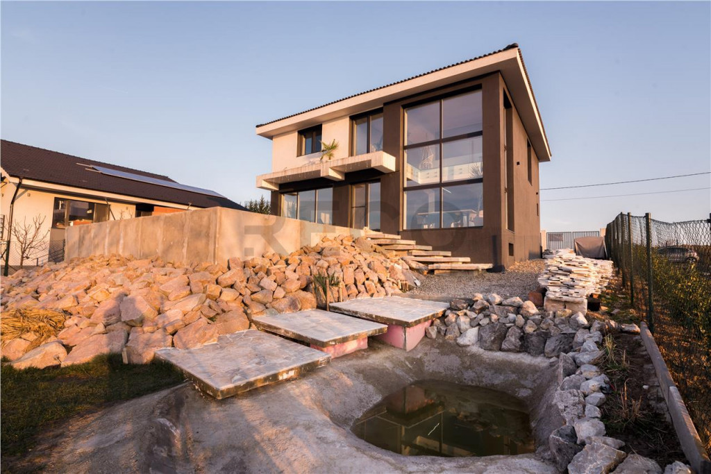 Casa premium de – Oradea, Strada Colinelor | 300 mp uti...