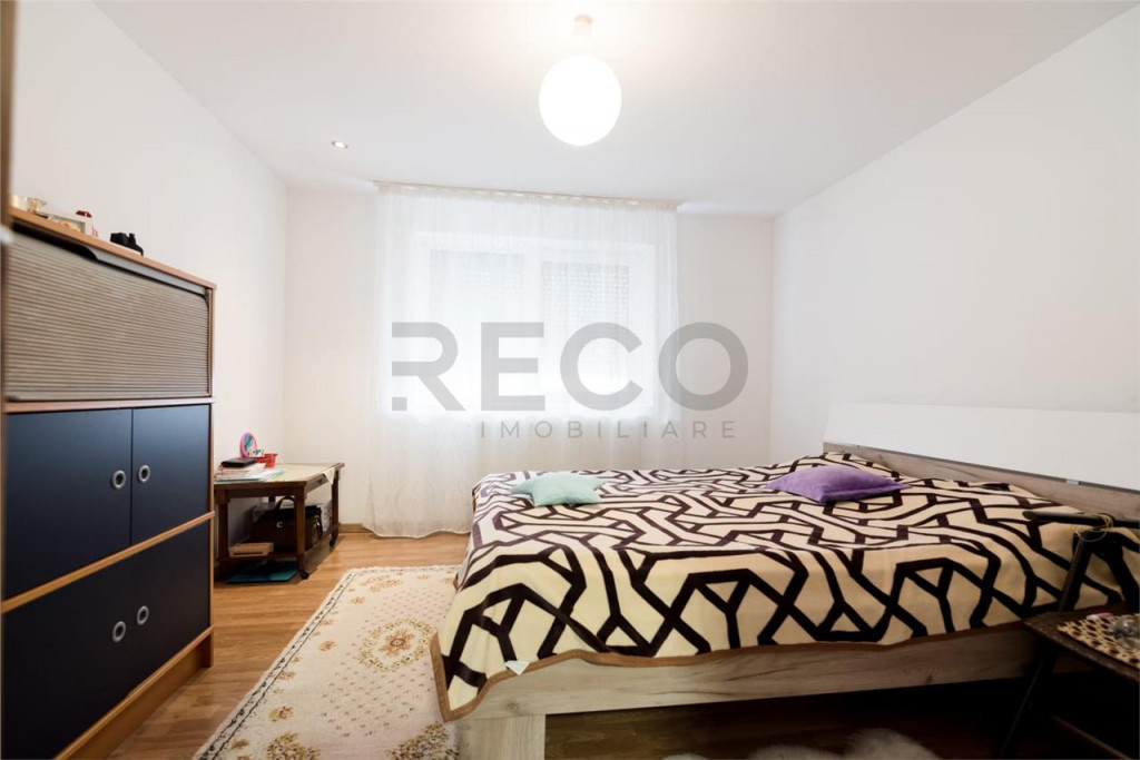 RECO Imobiliare | Casa P E, 916 mp teren, front 25 ml –...