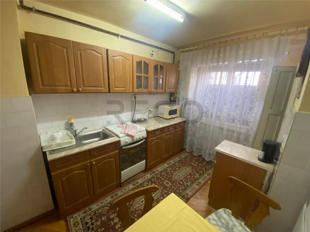RECO apartament 42mp util Marghita-Zona Centrala