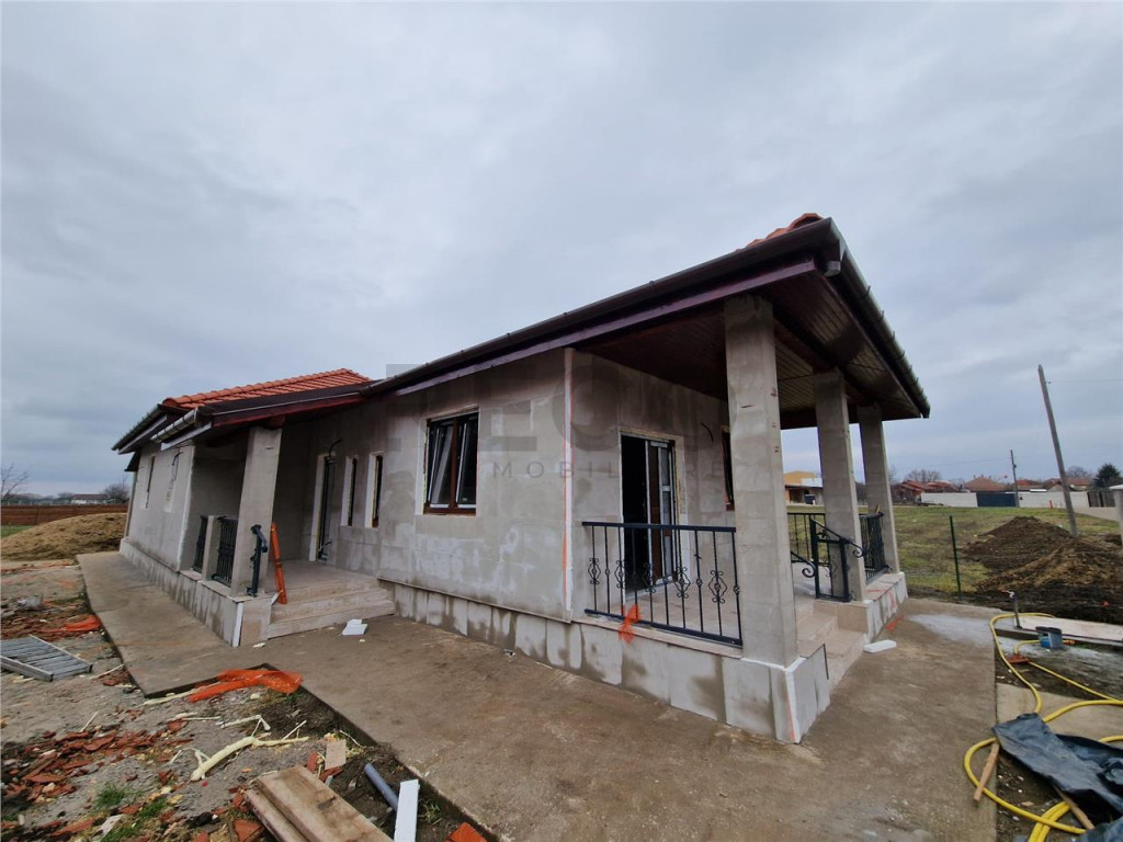 Casa noua cu toate utilitatile in Bors