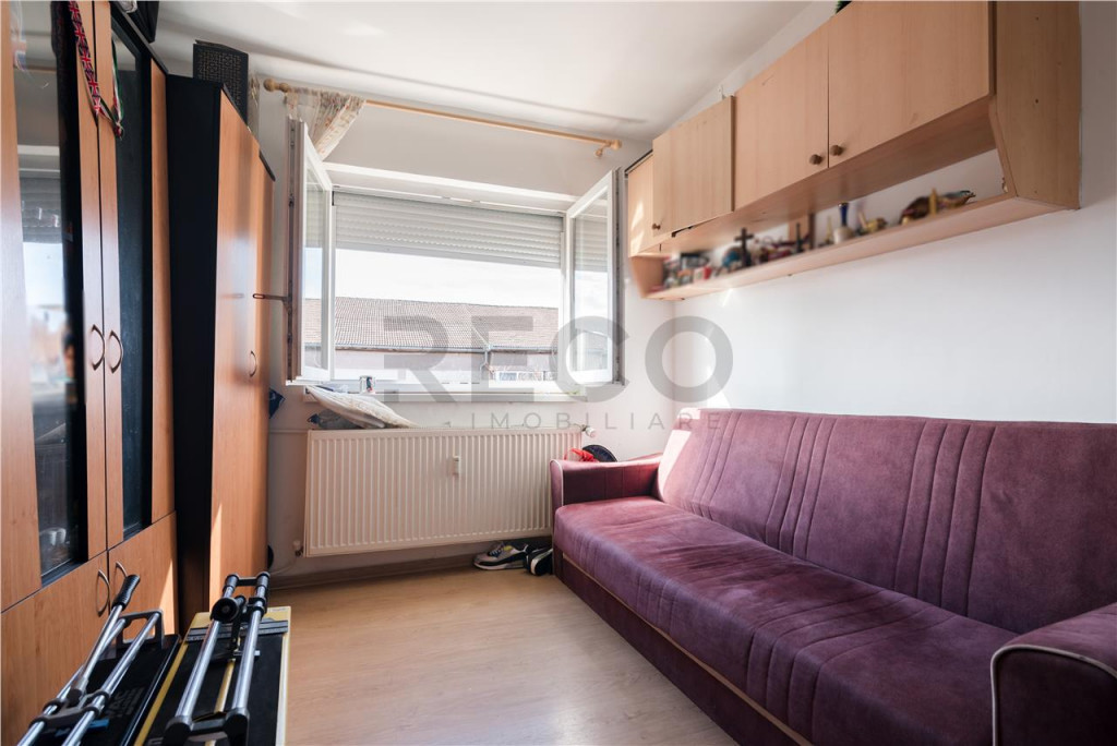 RECO. Garsoniera 15 mp utili, etajul 4, zona Rogerius