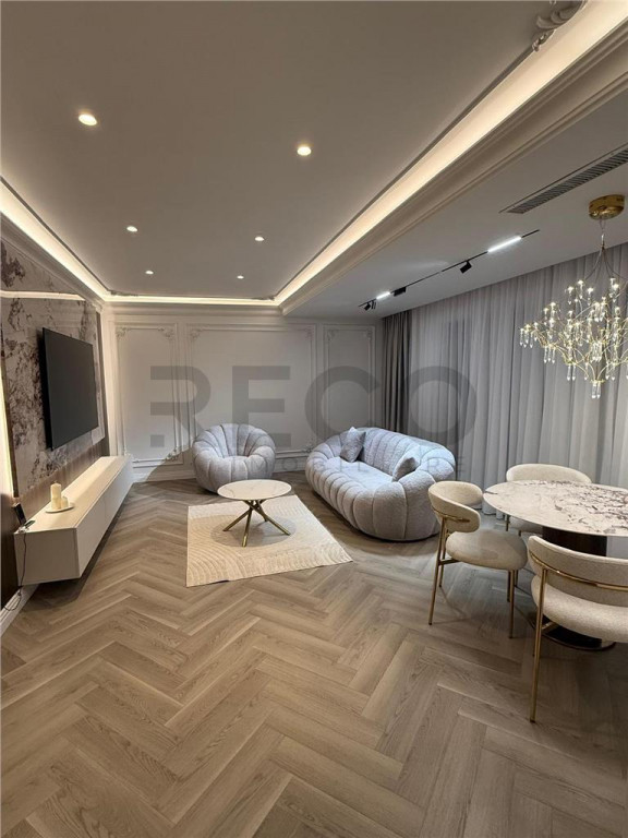 Apartament cu 3 camere ultralux, 83 mp, NOU, zona centrala