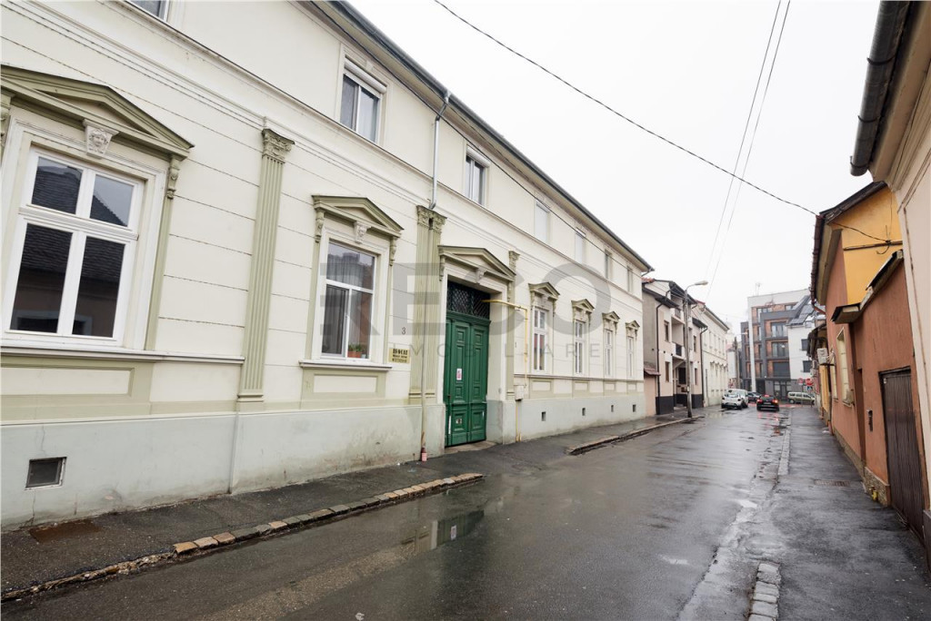 Reco, Apartament Ultracentral cu loc de parcare