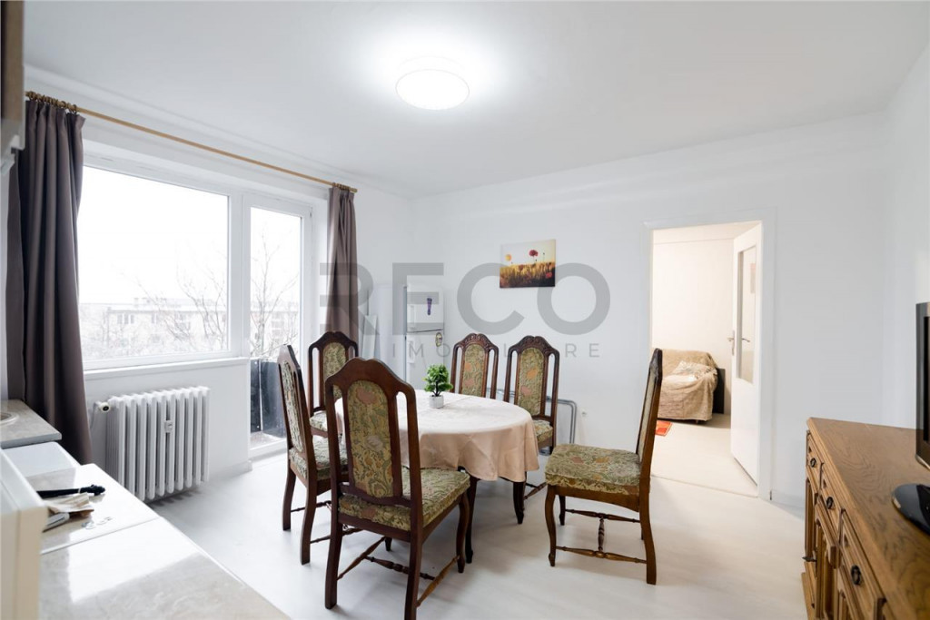 RECO Apartament cu 4 camere Central