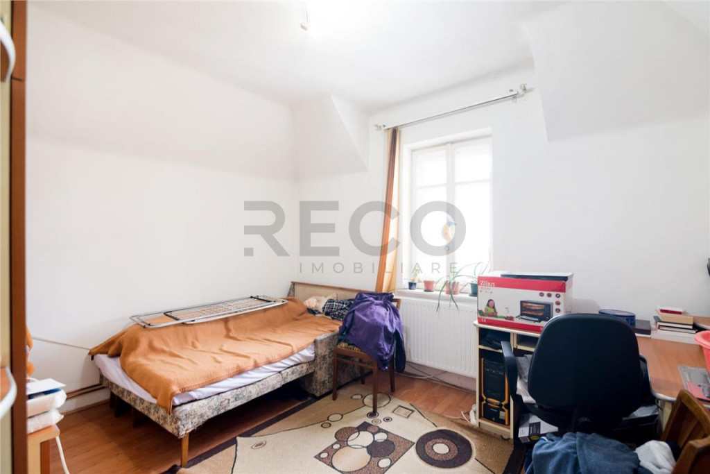 RECO . Apartament cu 3 camere . Zona Episcopia Bihorului