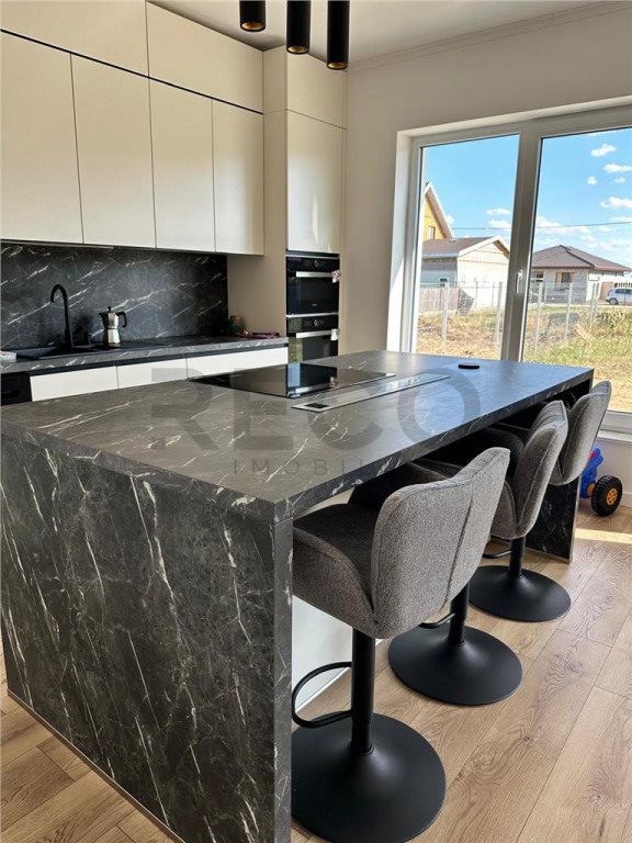 RECO Casa 3 camere Santandrei de închiriat