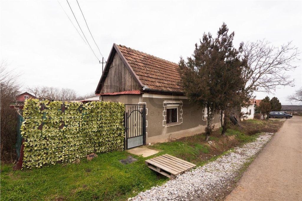 RECO, Casa din caramida, in Cetariu, Bihor