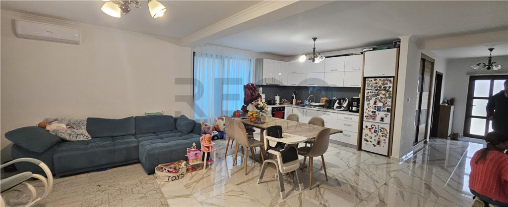 RECO. Apartament de inchiriat -bloc nou