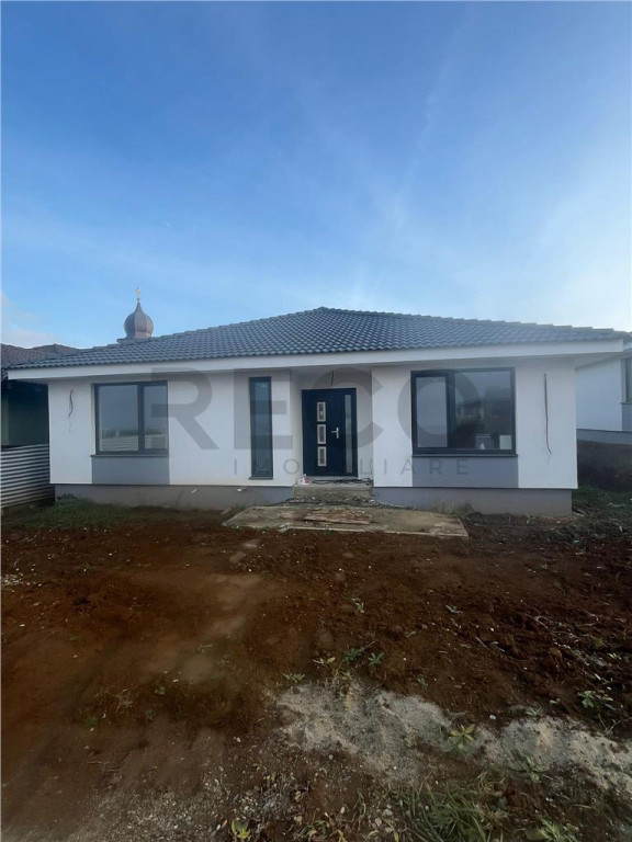 RECO Casa plan parter cu 3 dormitoare-finisata la alb - Pale