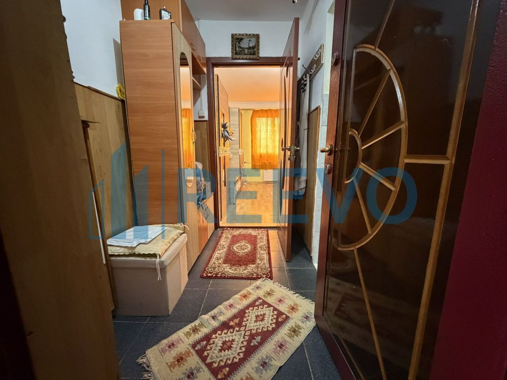 O garsonieră de 22 mp, situată la etajul 4, aflat pe st...