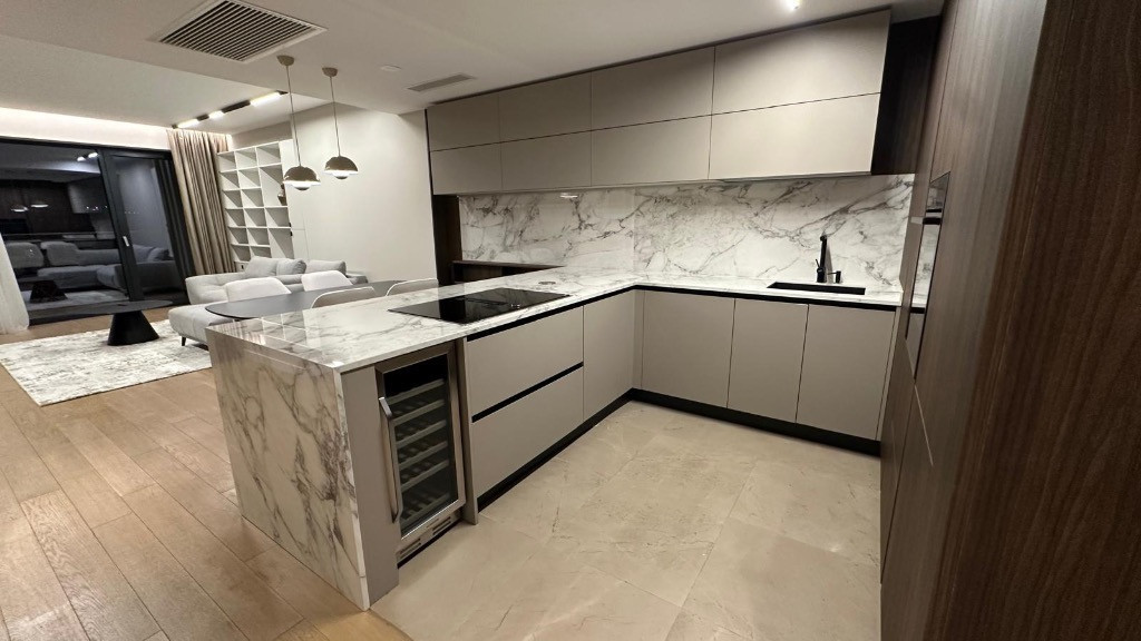 2 camere One Herastrau Towers- loc parcare inclus in pret