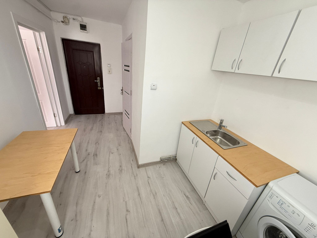 Garsonieră bloc de apartamente – Astra / Soarelui