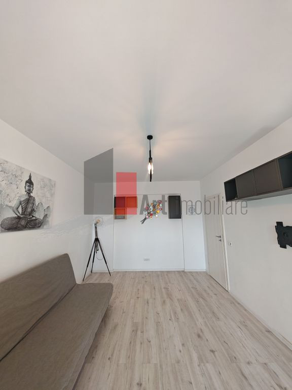 Apartament cu 2 camere de vanzare -Pacii-cu centrala-mobi...