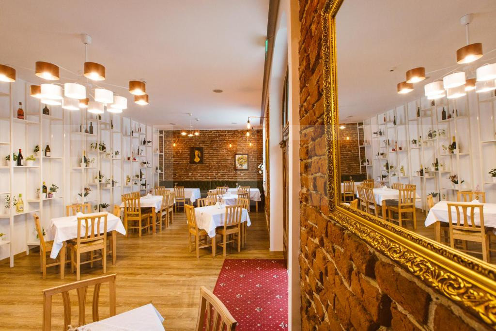 Închiriere Restaurant, complet utilat în Alba Iulia