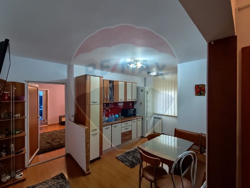 DE VANZARE Apartament cu 2 camere în zona Chihala