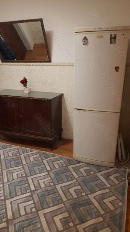 Vitan mall etaj 8 decomandat